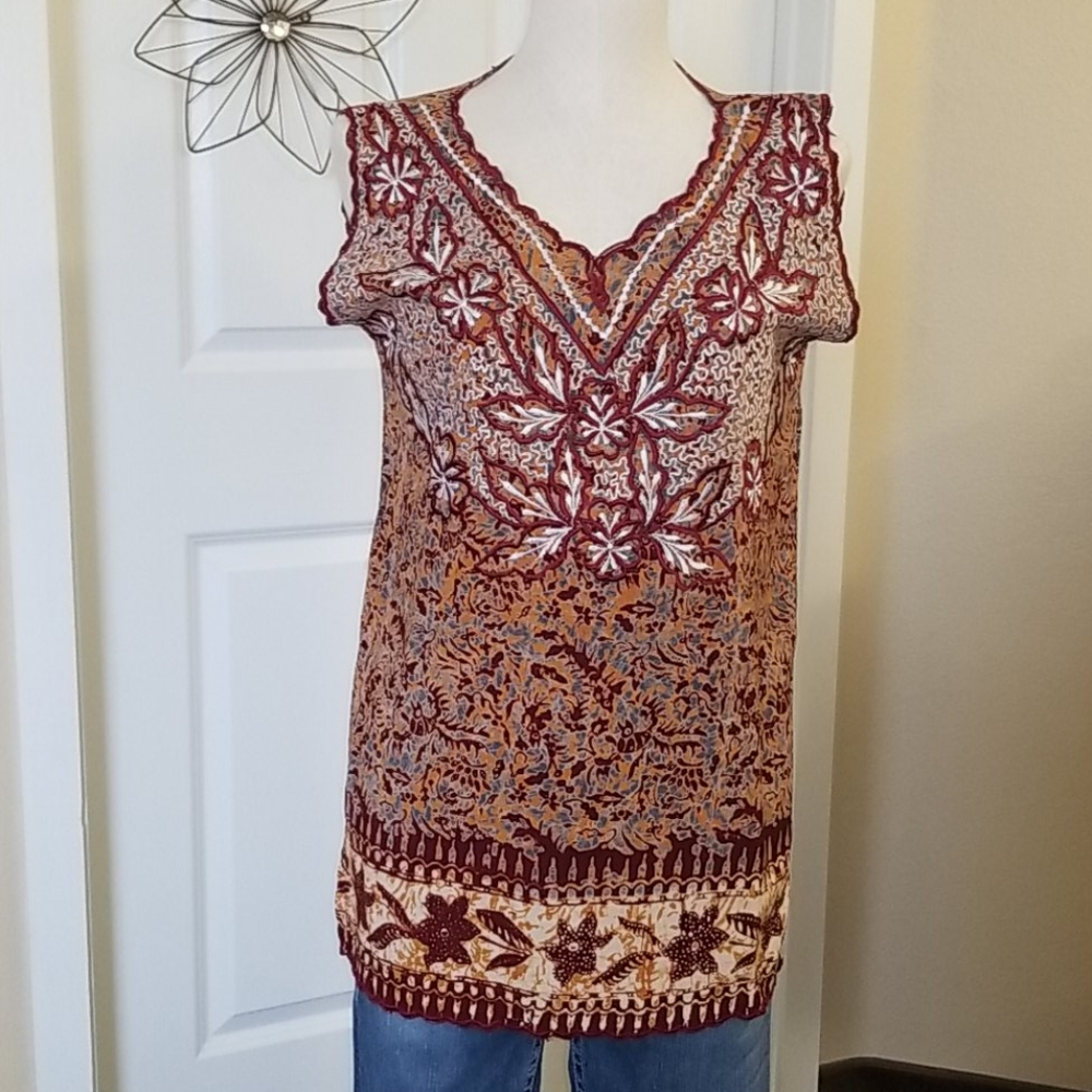 Handprint Tunic Top